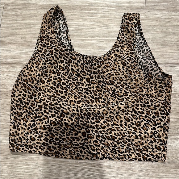 Leopard top - Picture 2 of 2